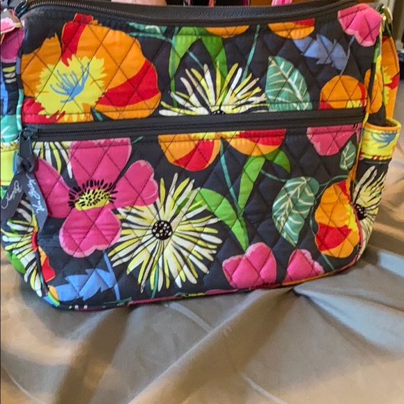 Very Bradley cross body - Picture 3 of 3